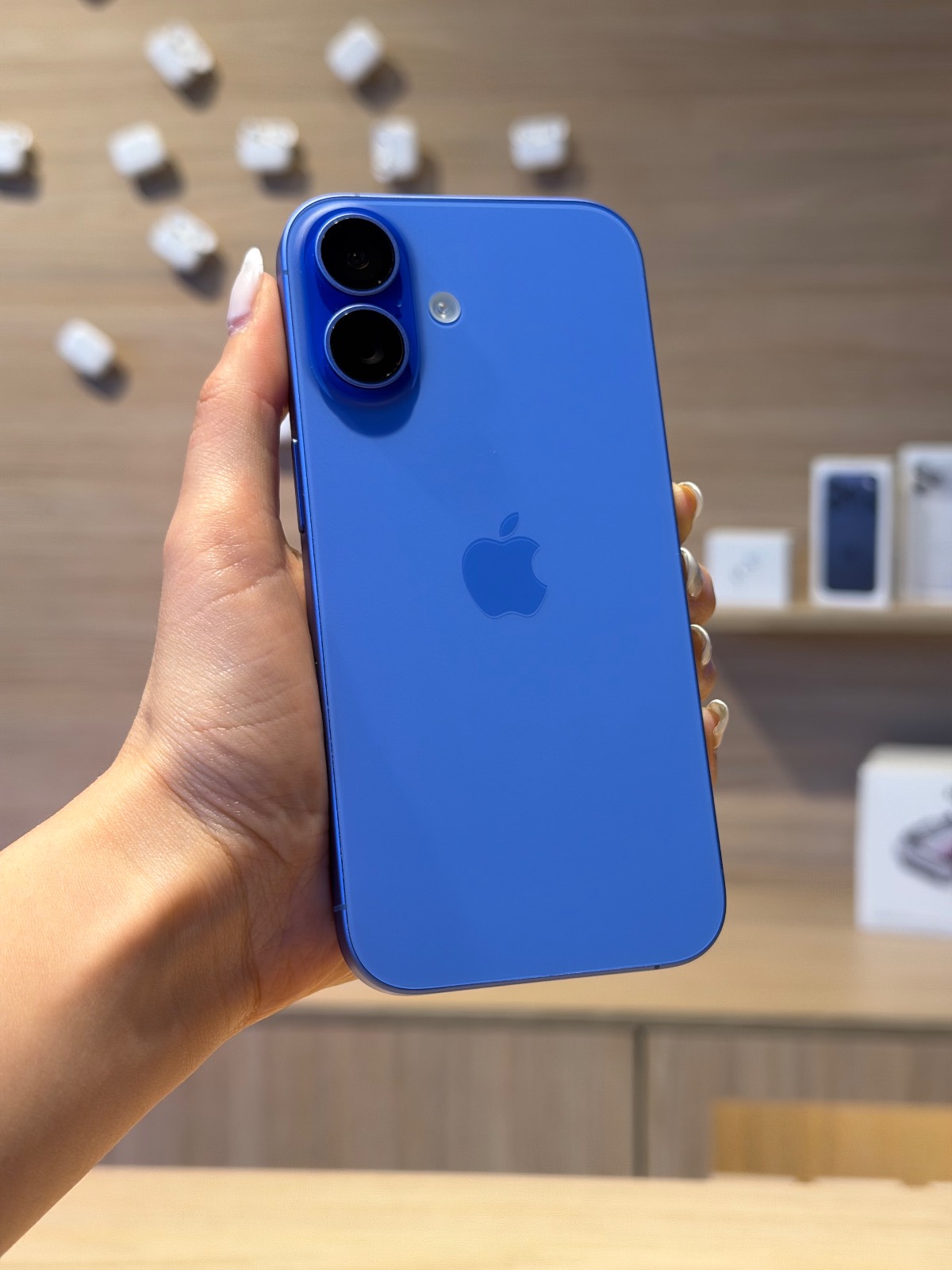 IPHONE 16 128